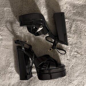 Women's Black Courts